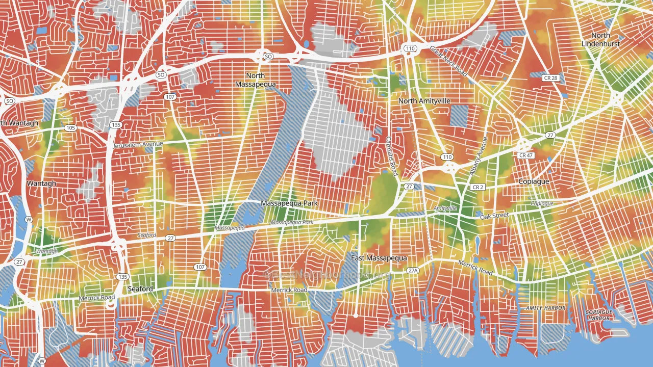 Walk Grade map of 11762, NY, walkable areas in green and car-dependent areas in red