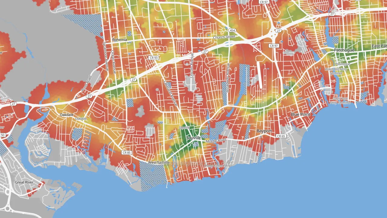 Walk Grade map of 11782, NY, walkable areas in green and car-dependent areas in red