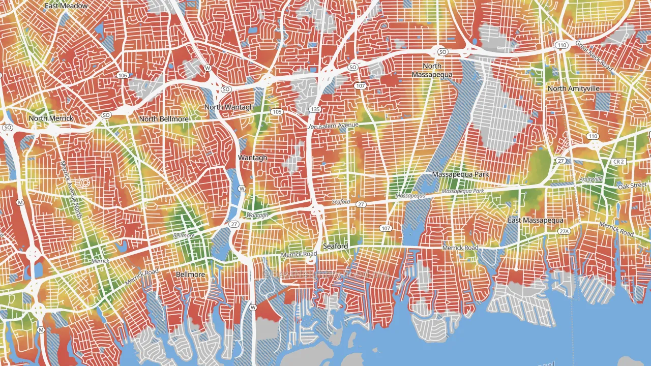 Walk Grade map of 11783, NY, walkable areas in green and car-dependent areas in red