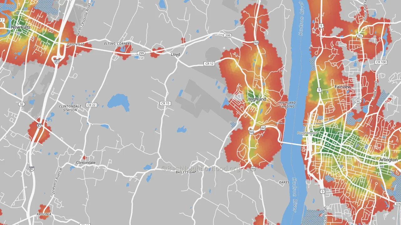 Walk Grade map of 12528, NY, walkable areas in green and car-dependent areas in red