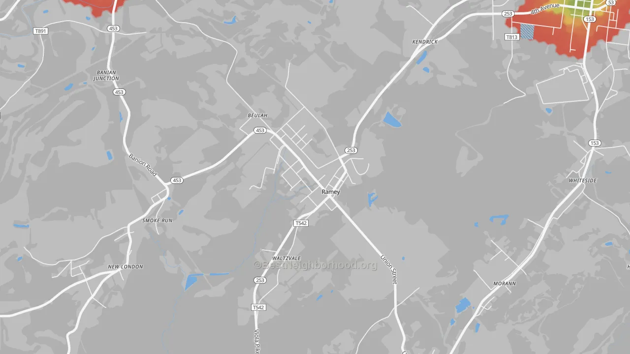 Walk Grade map of 16671, PA, walkable areas in green and car-dependent areas in red