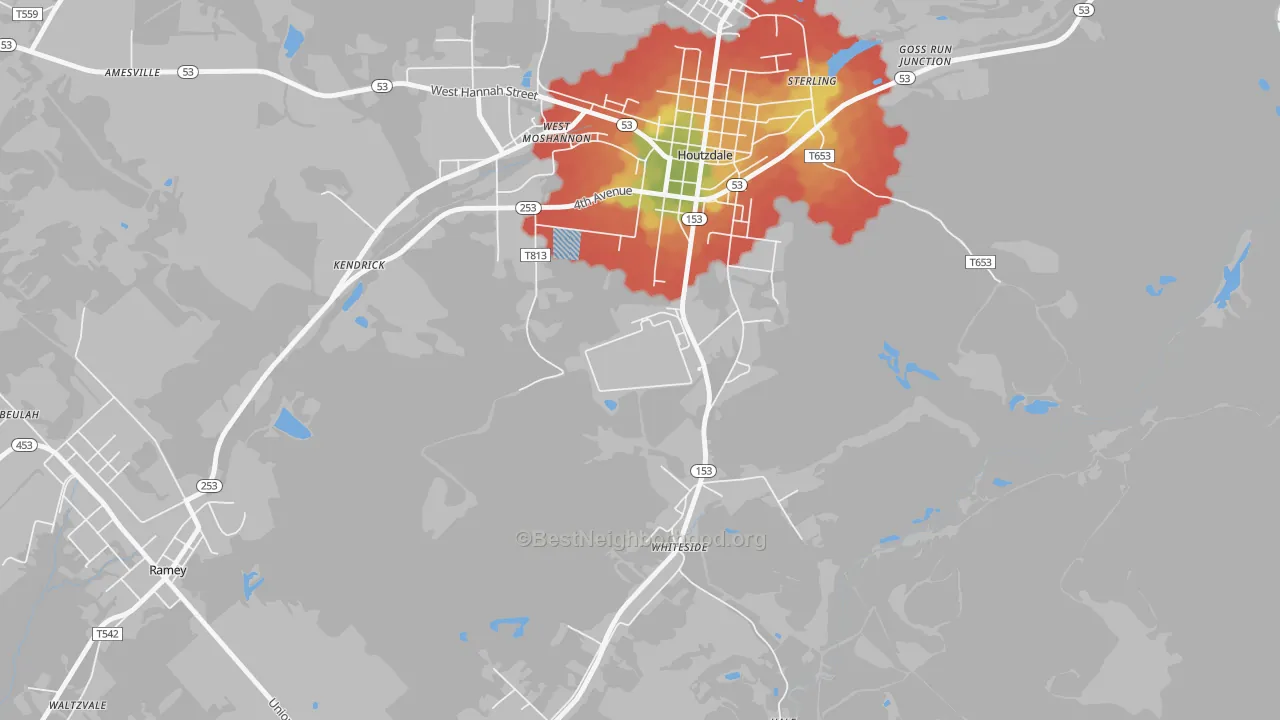 Walk Grade map of 16698, PA, walkable areas in green and car-dependent areas in red