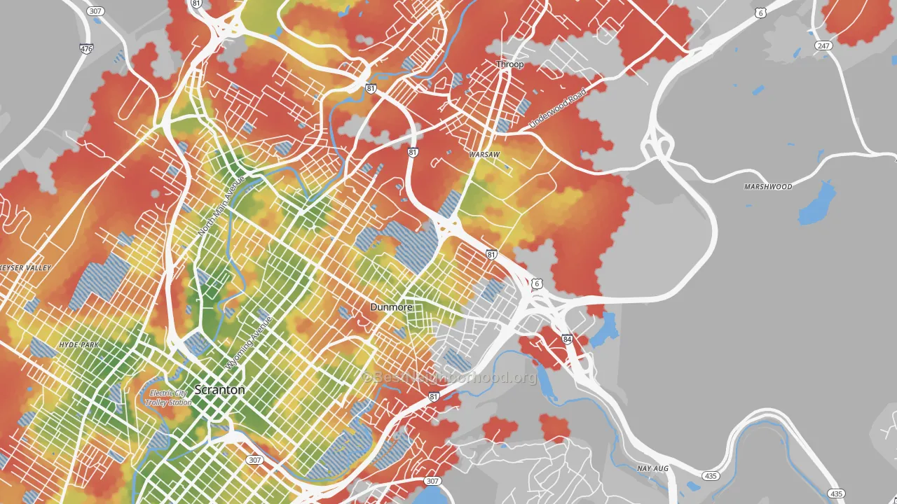 Walk Grade map of 18512, PA, walkable areas in green and car-dependent areas in red