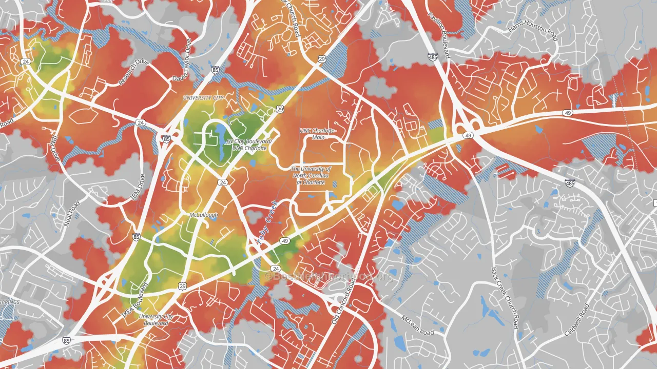 Walk Grade map of 28223, NC, walkable areas in green and car-dependent areas in red
