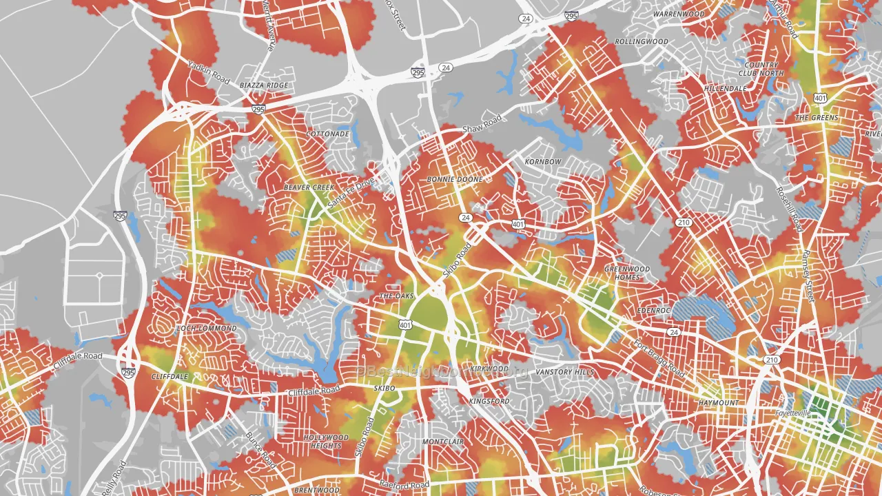 Walk Grade map of 28303, NC, walkable areas in green and car-dependent areas in red