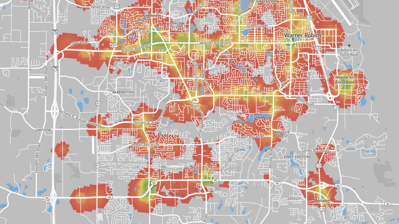 Walk Grade map of 31088, GA, walkable areas in green and car-dependent areas in red