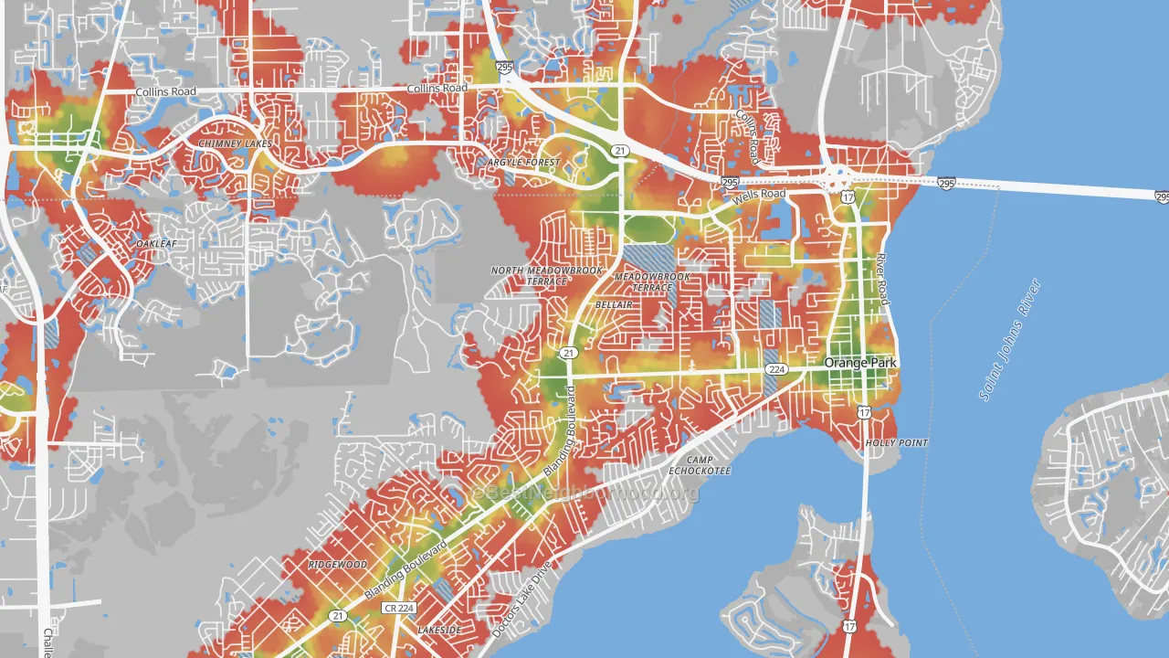Walk Grade map of 32073, FL, walkable areas in green and car-dependent areas in red