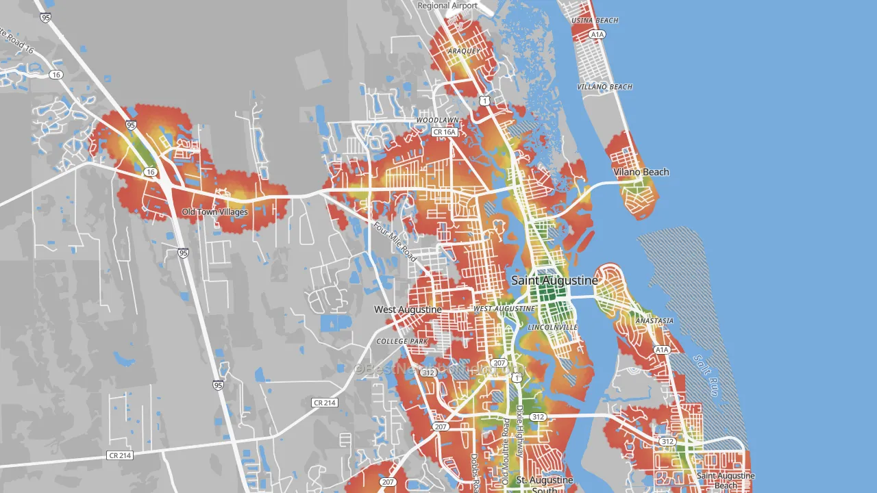 Walk Grade map of 32084, FL, walkable areas in green and car-dependent areas in red