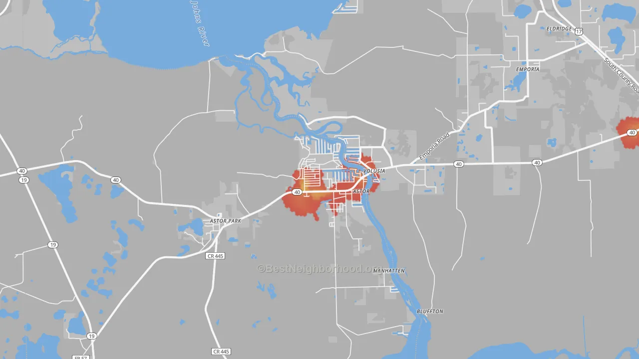 Walk Grade map of 32102, FL, walkable areas in green and car-dependent areas in red
