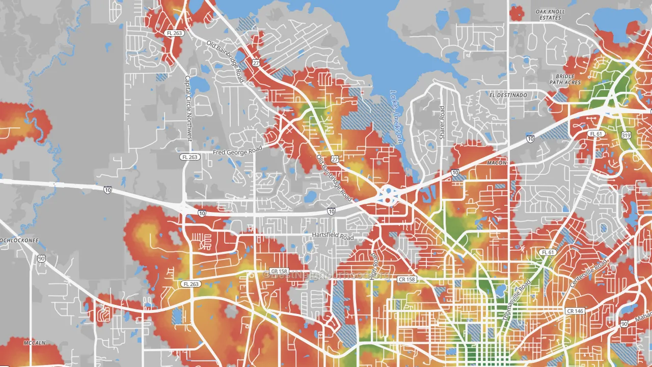 Walk Grade map of 32303, FL, walkable areas in green and car-dependent areas in red