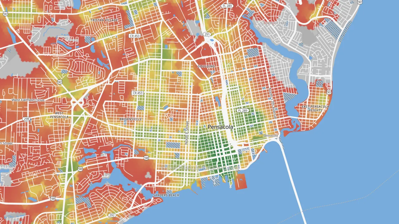 Walk Grade map of 32501, FL, walkable areas in green and car-dependent areas in red