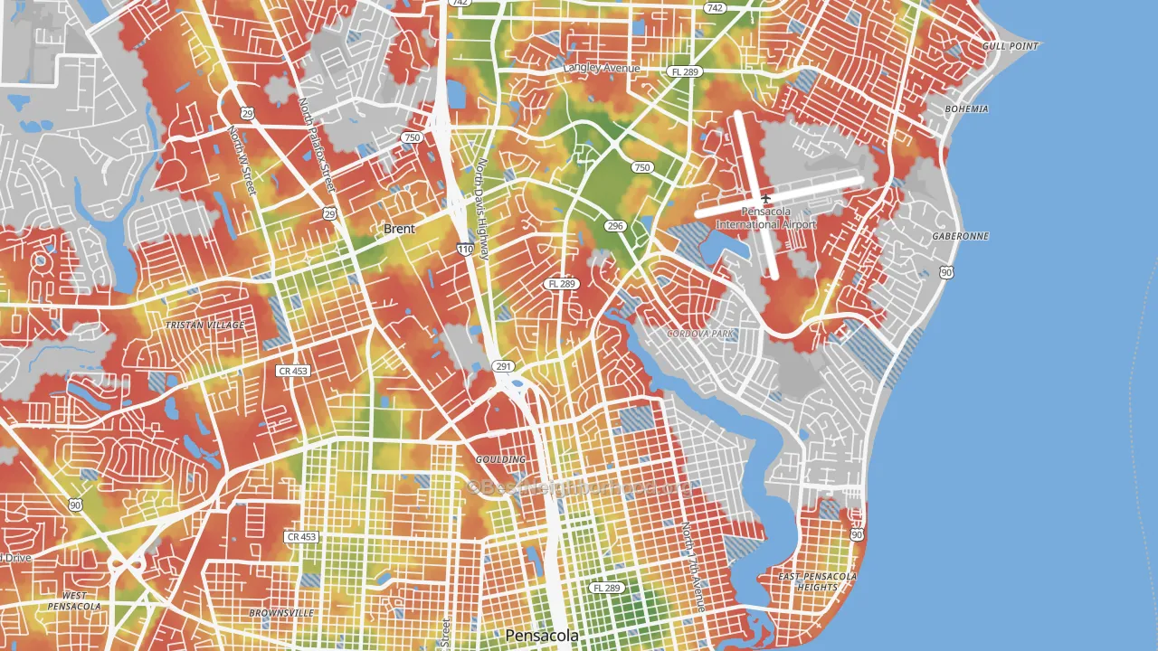Walk Grade map of 32503, FL, walkable areas in green and car-dependent areas in red