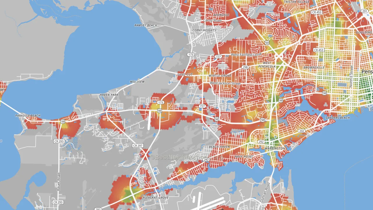 Walk Grade map of 32506, FL, walkable areas in green and car-dependent areas in red