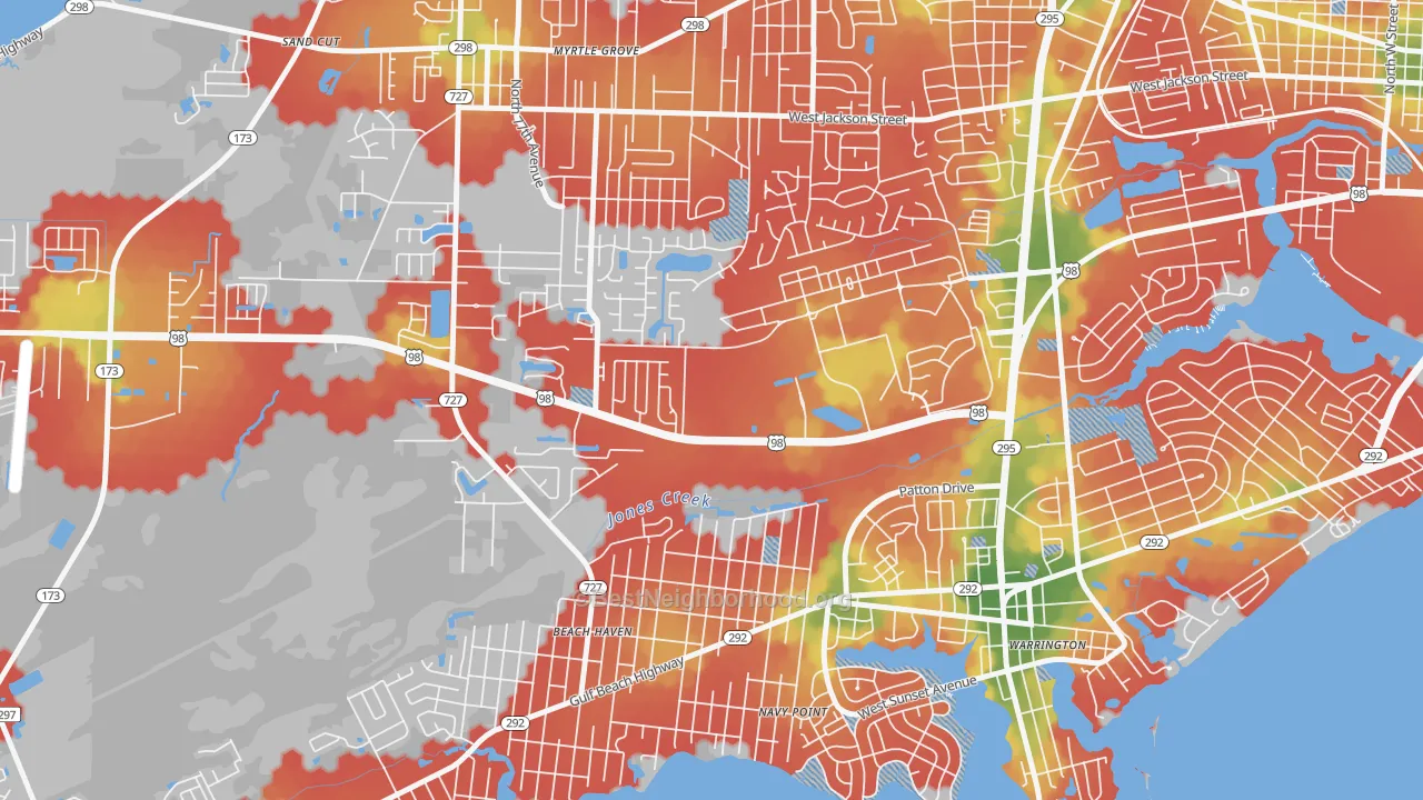 Walk Grade map of 32512, FL, walkable areas in green and car-dependent areas in red