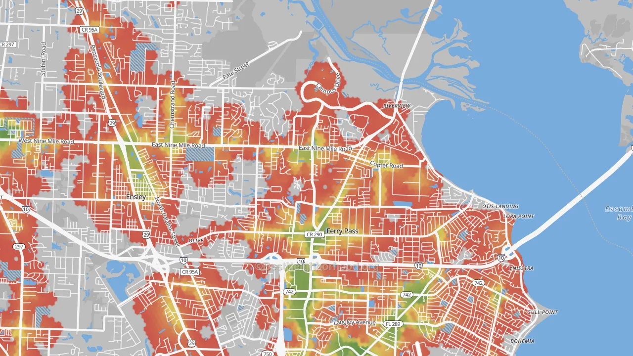 Walk Grade map of 32514, FL, walkable areas in green and car-dependent areas in red