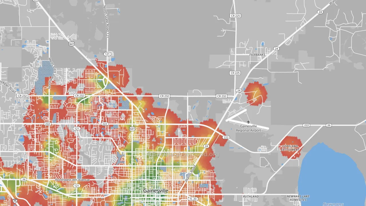 Walk Grade map of 32609, FL, walkable areas in green and car-dependent areas in red