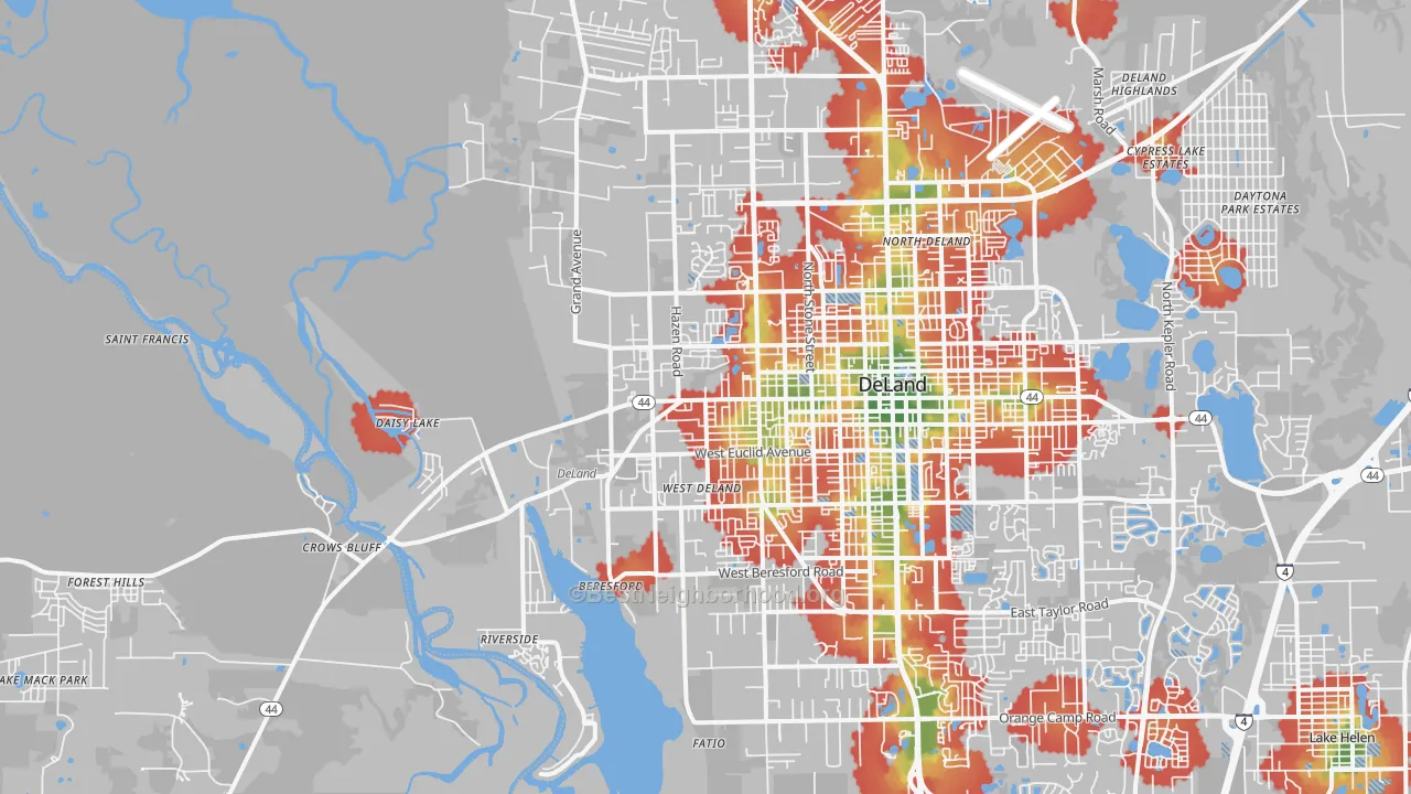 Walk Grade map of 32720, FL, walkable areas in green and car-dependent areas in red