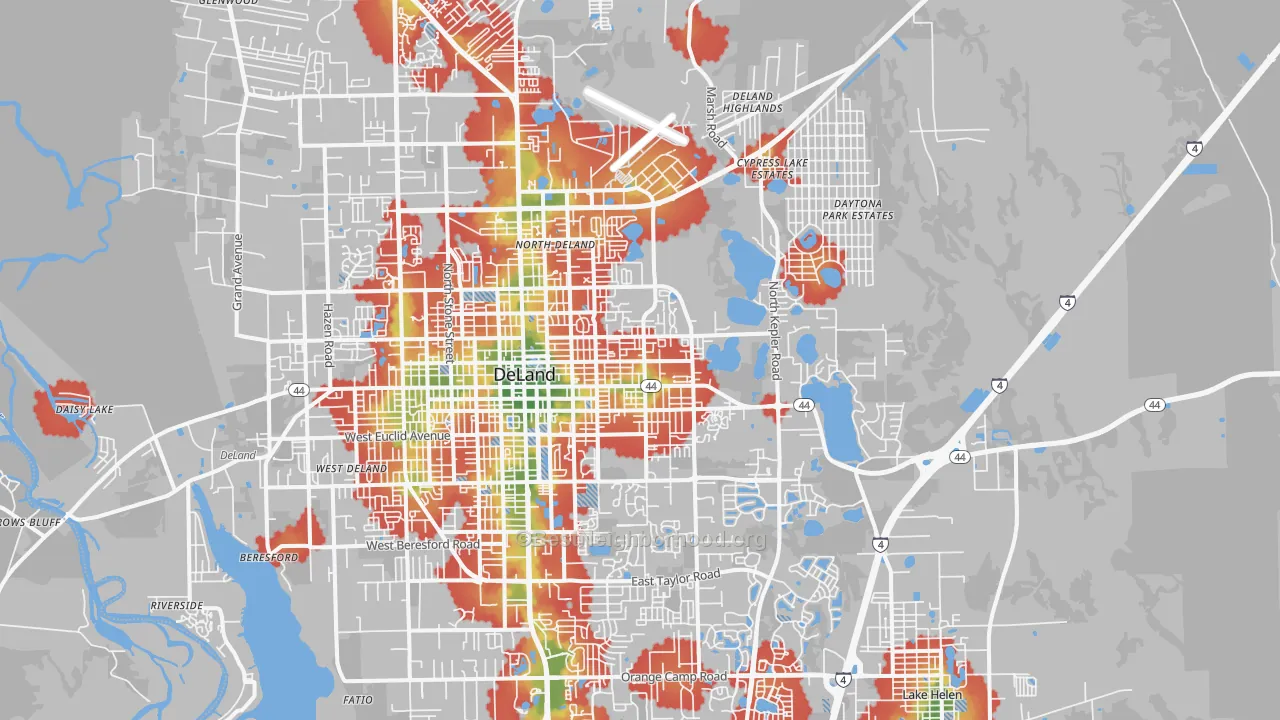 Walk Grade map of 32724, FL, walkable areas in green and car-dependent areas in red