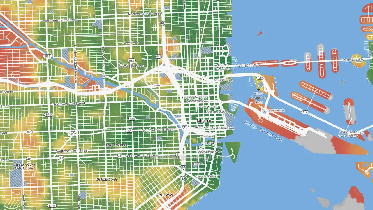 Walk Grade map of 33101, FL, walkable areas in green and car-dependent areas in red