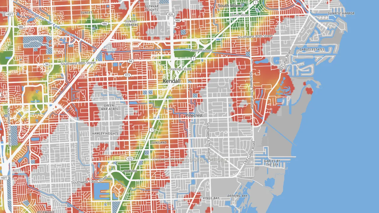 Walk Grade map of 33156, FL, walkable areas in green and car-dependent areas in red
