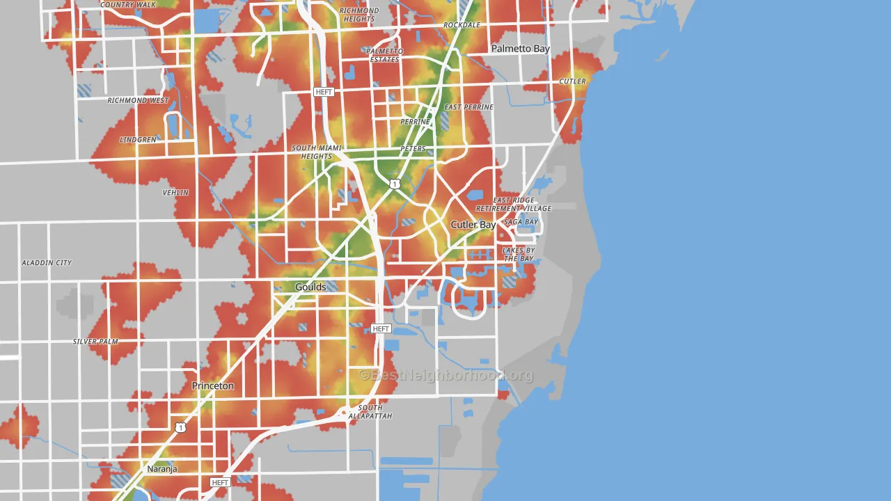 Walk Grade map of 33189, FL, walkable areas in green and car-dependent areas in red