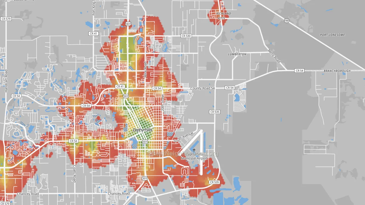 Walk Grade map of 33540, FL, walkable areas in green and car-dependent areas in red