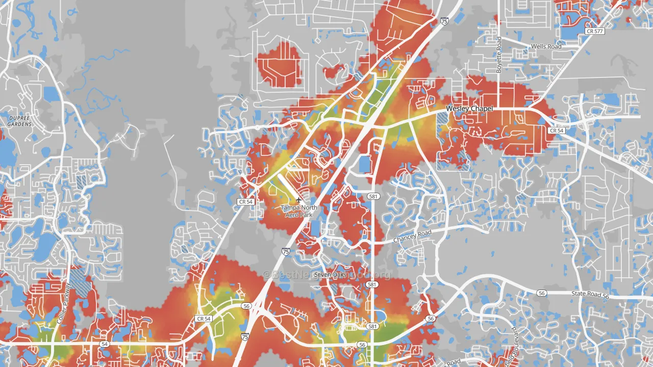Walk Grade map of 33544, FL, walkable areas in green and car-dependent areas in red