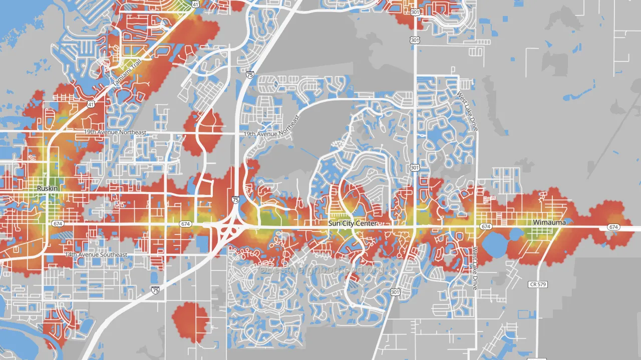 Walk Grade map of 33573, FL, walkable areas in green and car-dependent areas in red