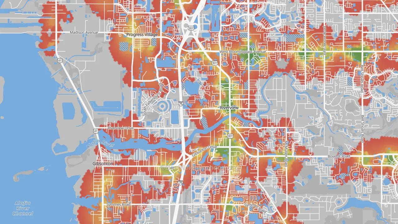 Walk Grade map of 33578, FL, walkable areas in green and car-dependent areas in red