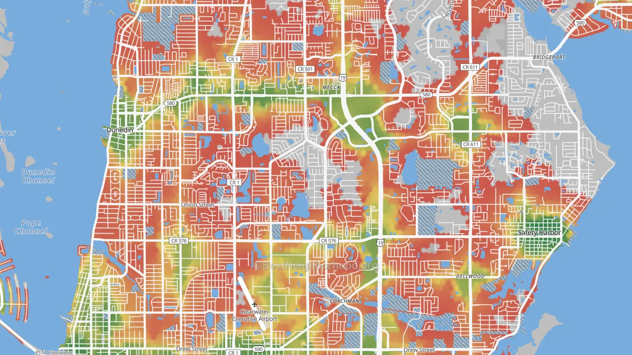 Walk Grade map of 33763, FL, walkable areas in green and car-dependent areas in red