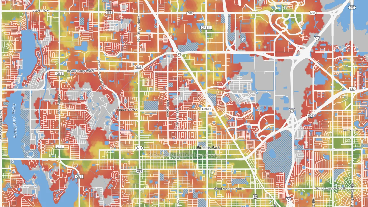 Walk Grade map of 33782, FL, walkable areas in green and car-dependent areas in red