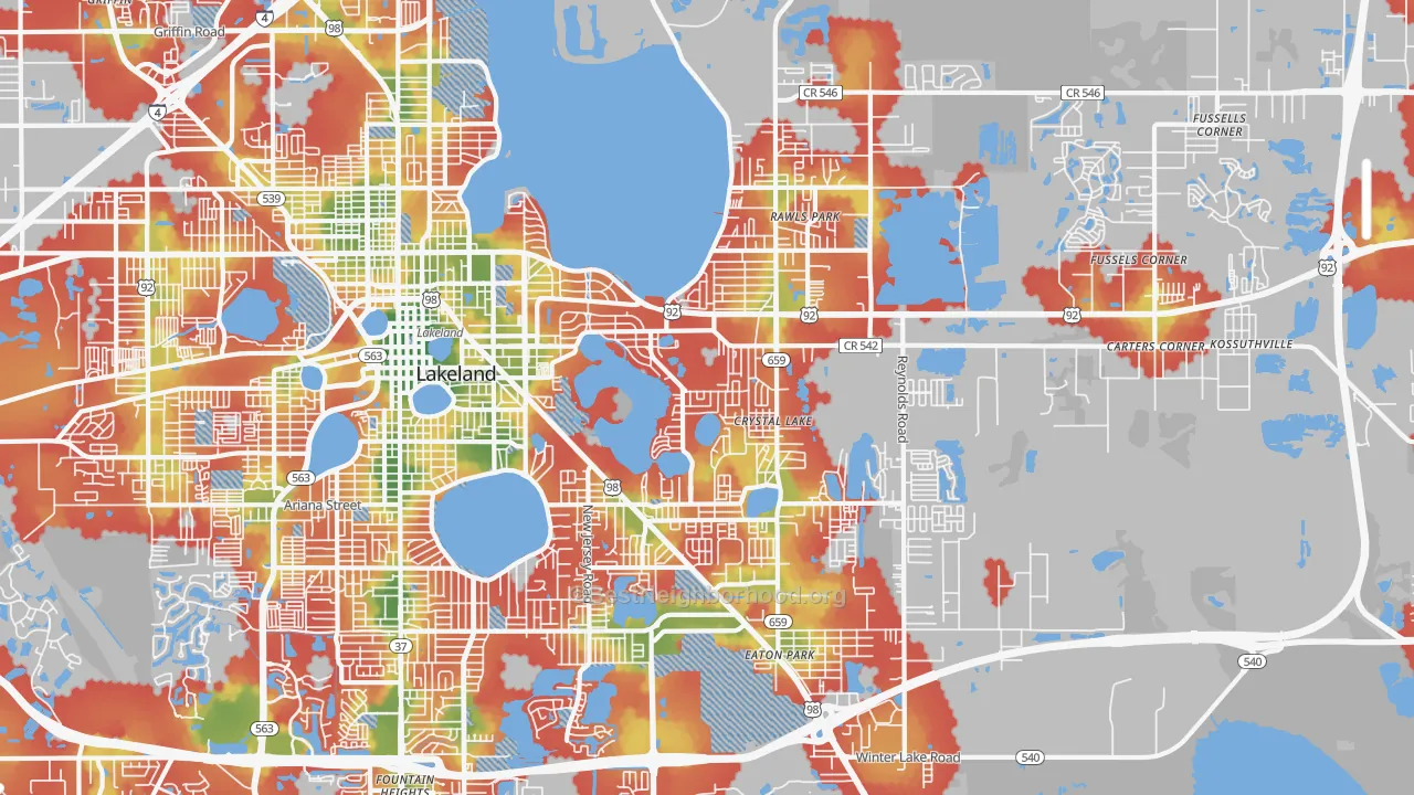 Walk Grade map of 33801, FL, walkable areas in green and car-dependent areas in red