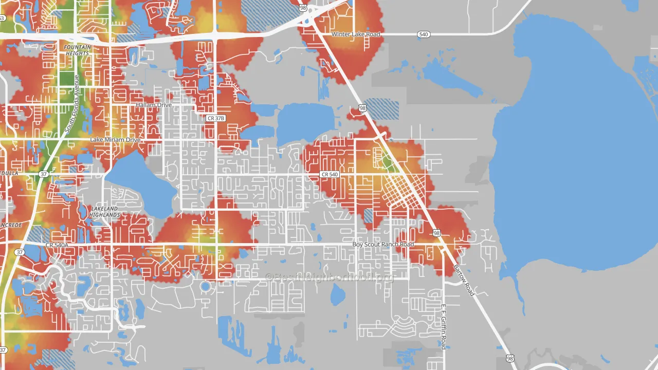 Walk Grade map of 33812, FL, walkable areas in green and car-dependent areas in red