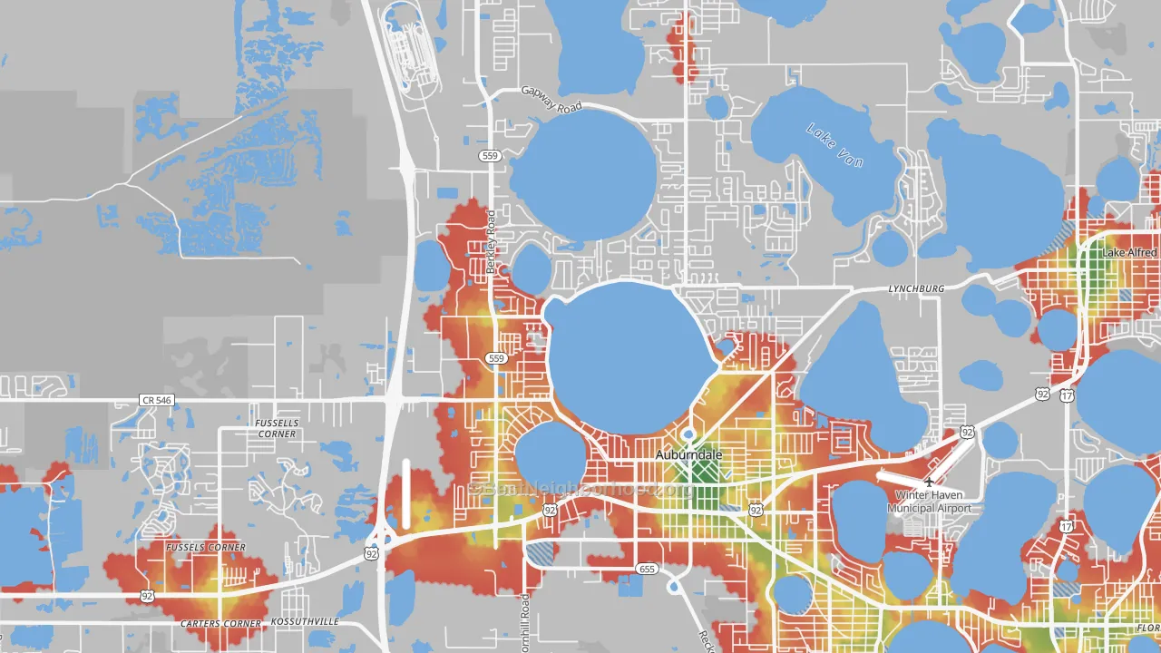 Walk Grade map of 33823, FL, walkable areas in green and car-dependent areas in red