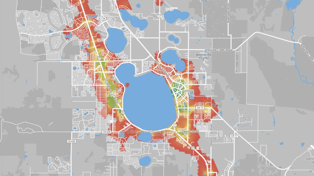 Walk Grade map of 33870, FL, walkable areas in green and car-dependent areas in red