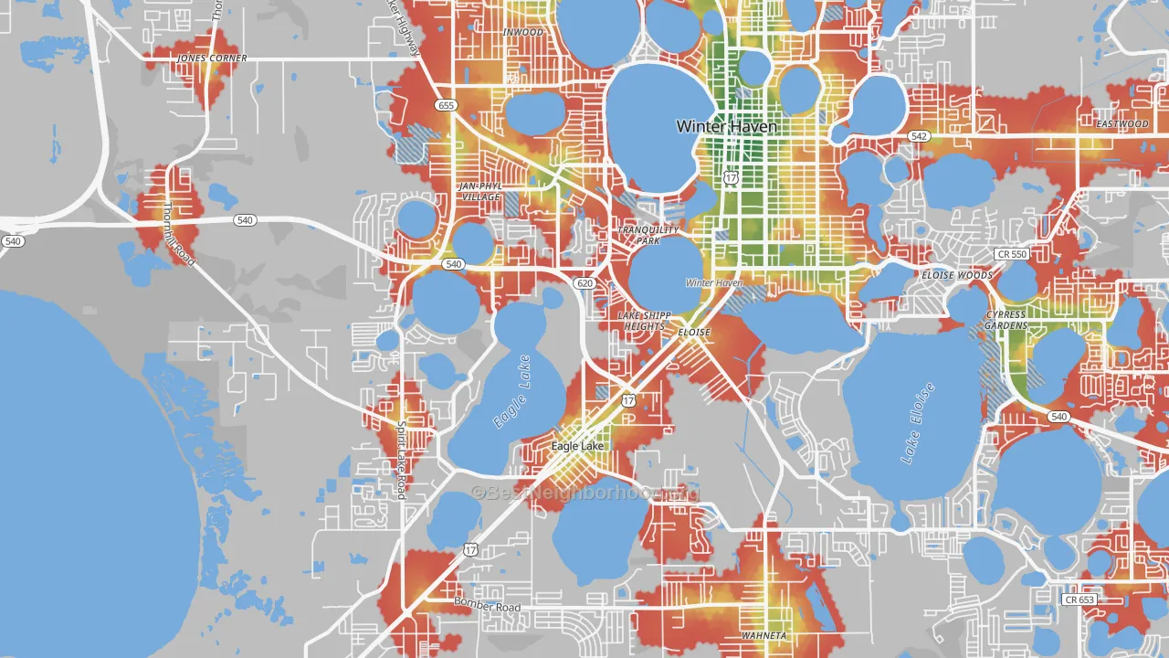 Walk Grade map of 33880, FL, walkable areas in green and car-dependent areas in red