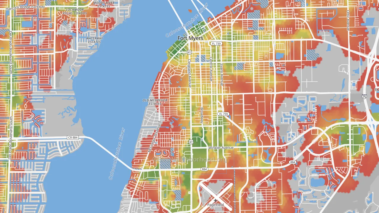 Walk Grade map of 33901, FL, walkable areas in green and car-dependent areas in red