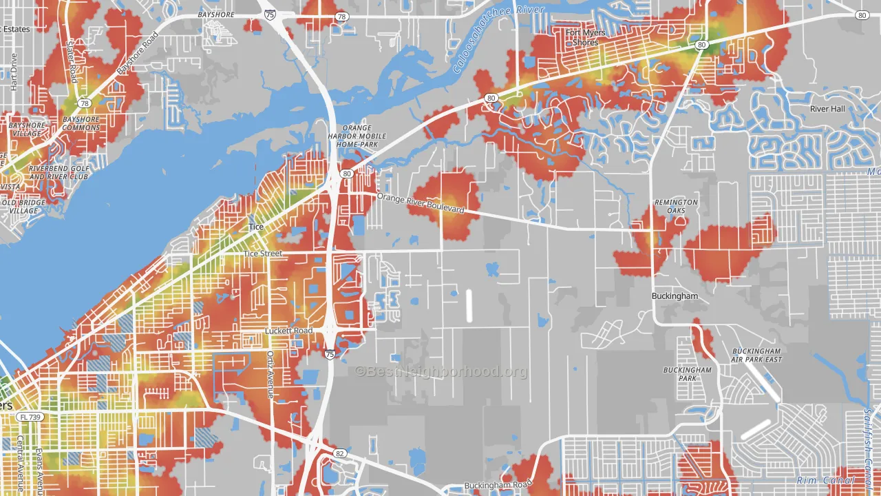 Walk Grade map of 33905, FL, walkable areas in green and car-dependent areas in red