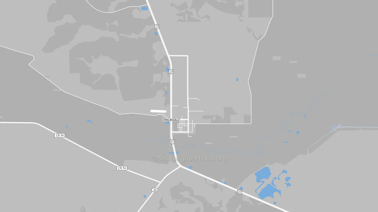 Walk Grade map of 33944, FL, walkable areas in green and car-dependent areas in red