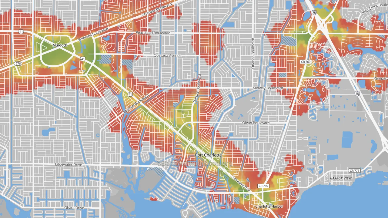 Walk Grade map of 33952, FL, walkable areas in green and car-dependent areas in red