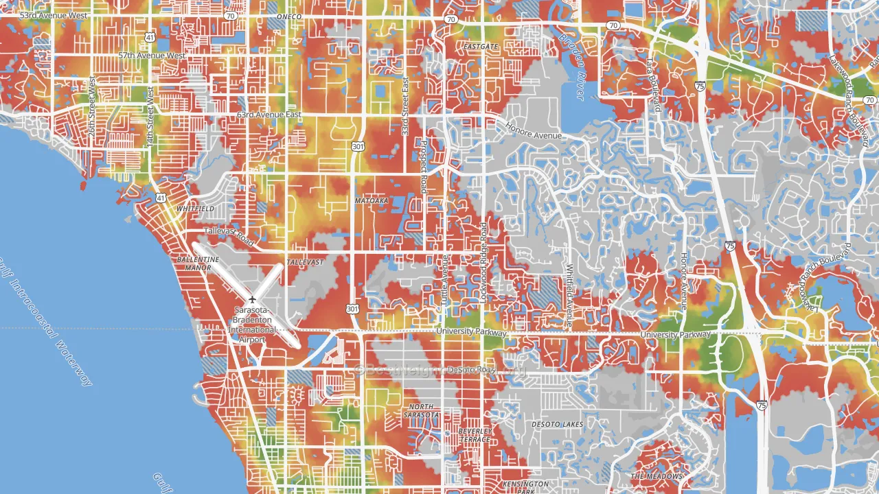 Walk Grade map of 34243, FL, walkable areas in green and car-dependent areas in red