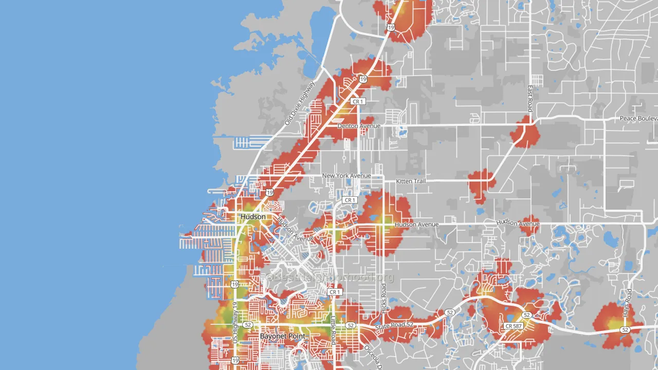Walk Grade map of 34667, FL, walkable areas in green and car-dependent areas in red