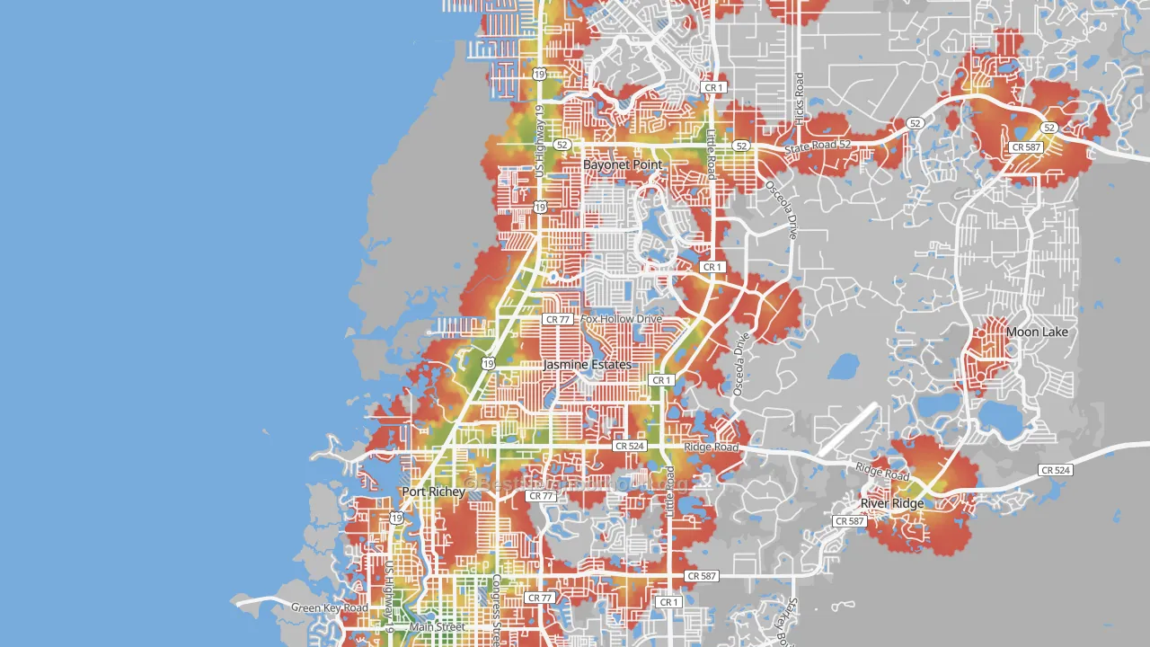Walk Grade map of 34668, FL, walkable areas in green and car-dependent areas in red