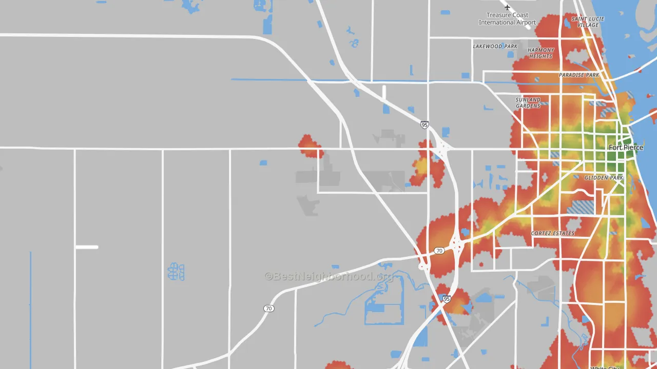 Walk Grade map of 34945, FL, walkable areas in green and car-dependent areas in red