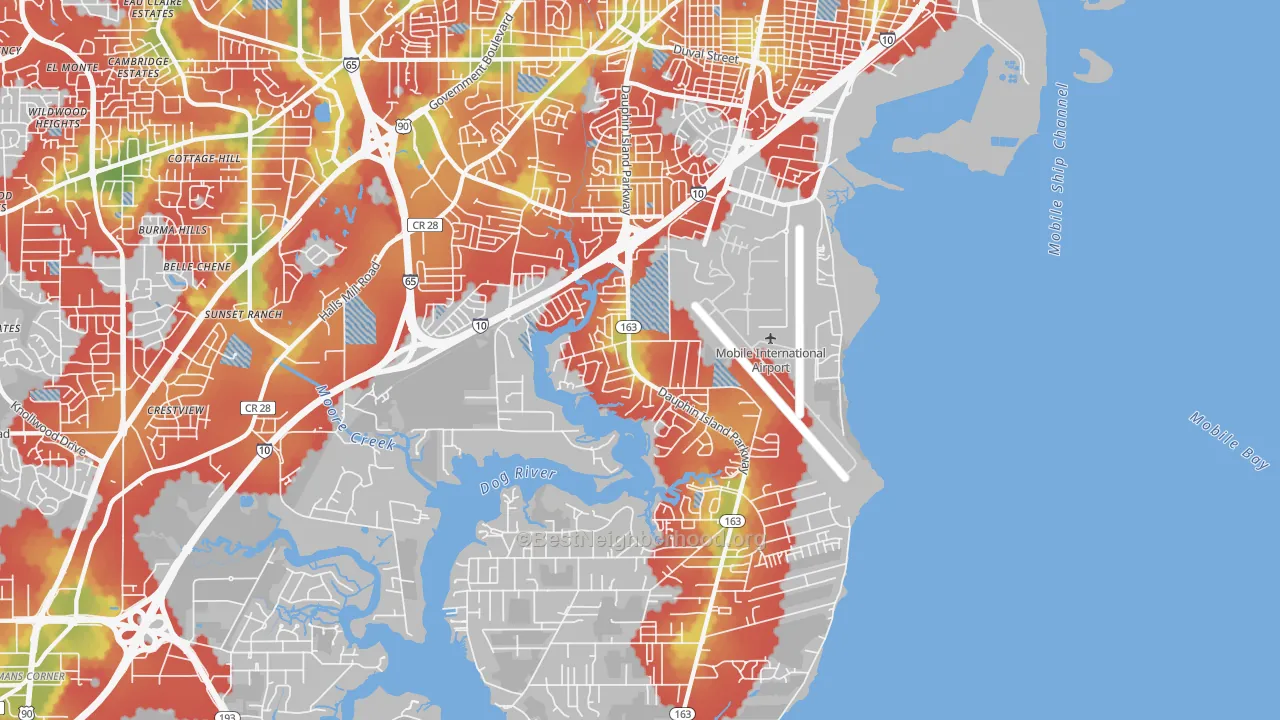 Walk Grade map of 36605, AL, walkable areas in green and car-dependent areas in red