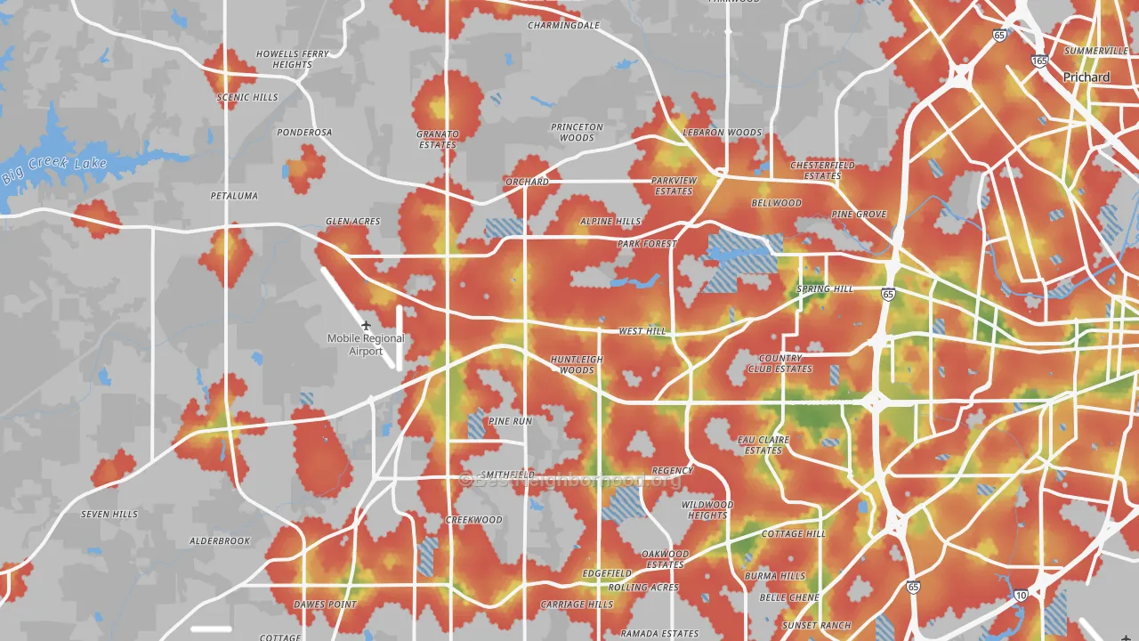 Walk Grade map of 36608, AL, walkable areas in green and car-dependent areas in red