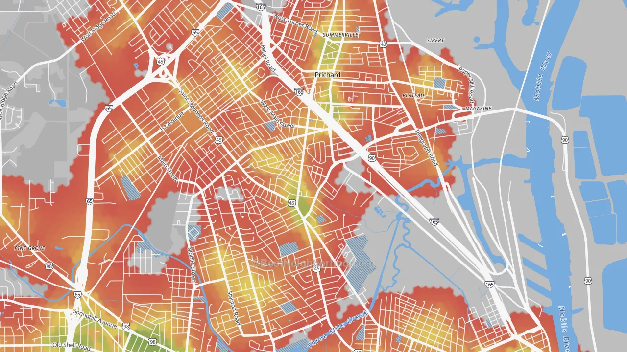 Walk Grade map of 36616, AL, walkable areas in green and car-dependent areas in red