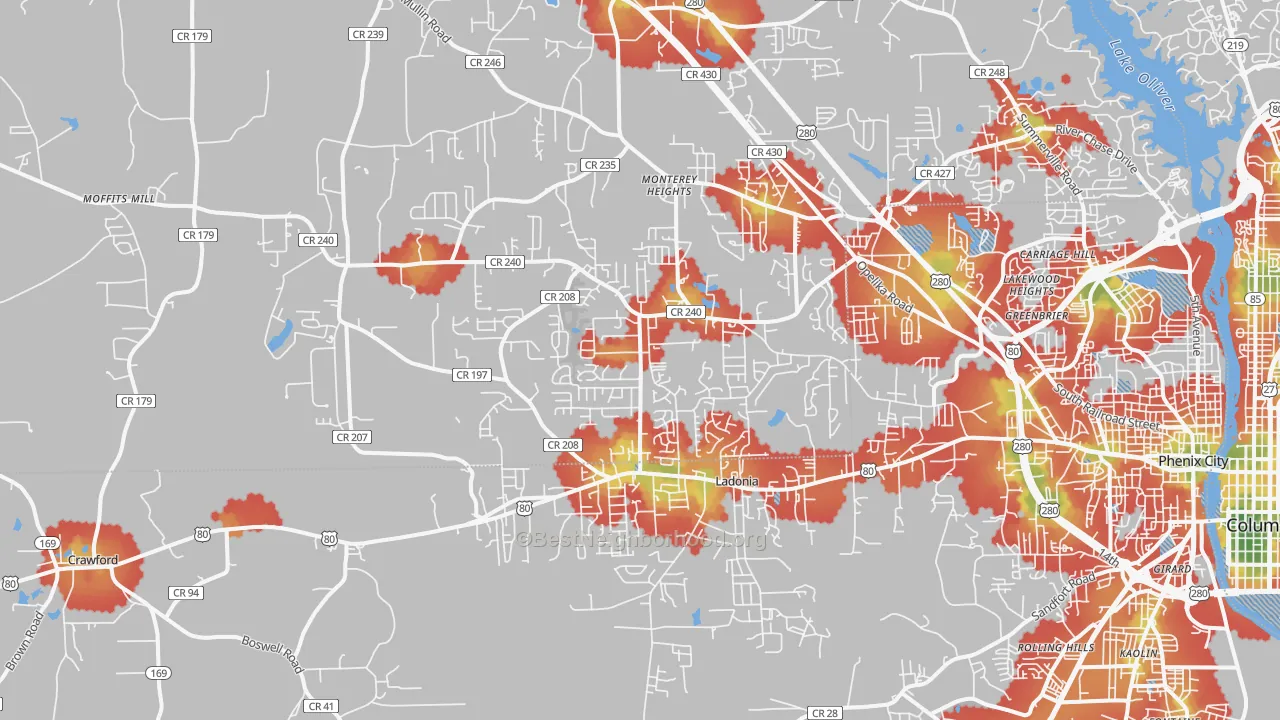Walk Grade map of 36870, AL, walkable areas in green and car-dependent areas in red