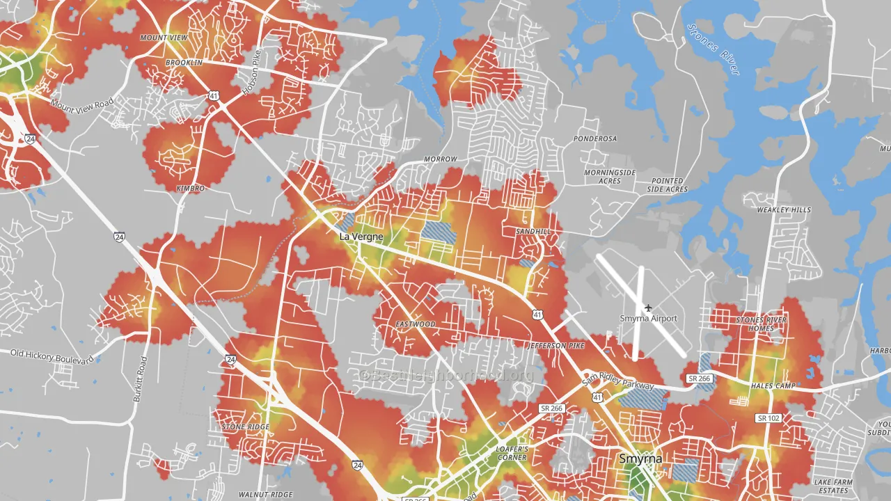 Walk Grade map of 37086, TN, walkable areas in green and car-dependent areas in red