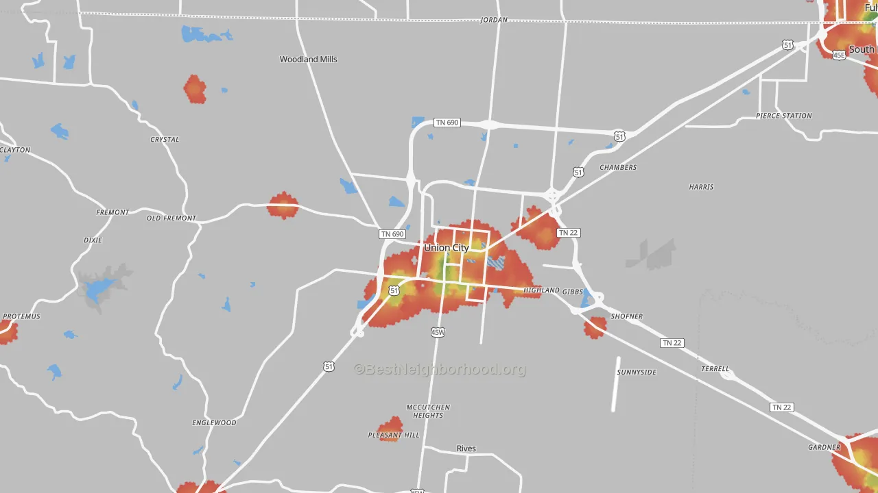Walk Grade map of 38261, TN, walkable areas in green and car-dependent areas in red